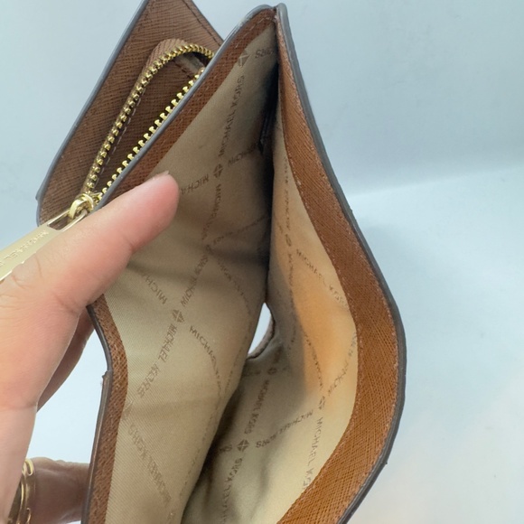 Michael Kors Bi-fold Compact Wallet Monogram - Picture 5 of 9